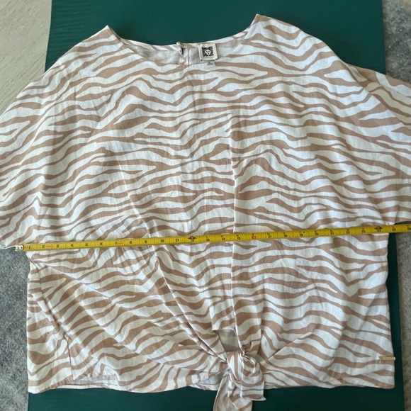 Anne Klein Animal Print Top Linen Blend Knot Front Blouse Size XL NWOT Tan White - Picture 7 of 8